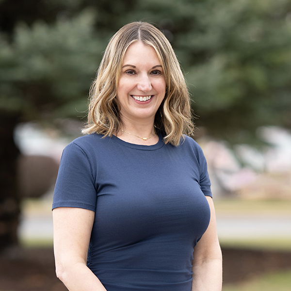 Shauna Richardson headshot